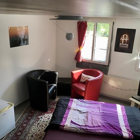 The Delicate Question Which Bed & Breakfast Швиц Екстериор снимка