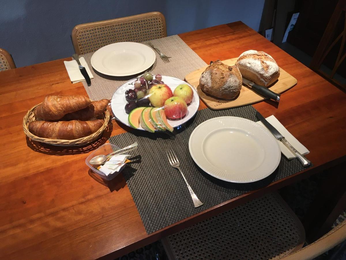 The Delicate Question Which Bed & Breakfast Швиц Екстериор снимка